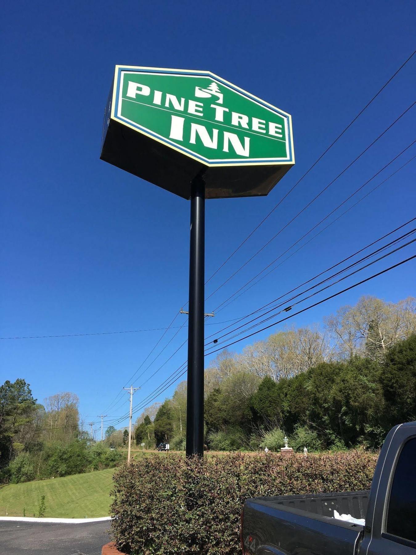 Pinetree Inn Parsons Exterior photo